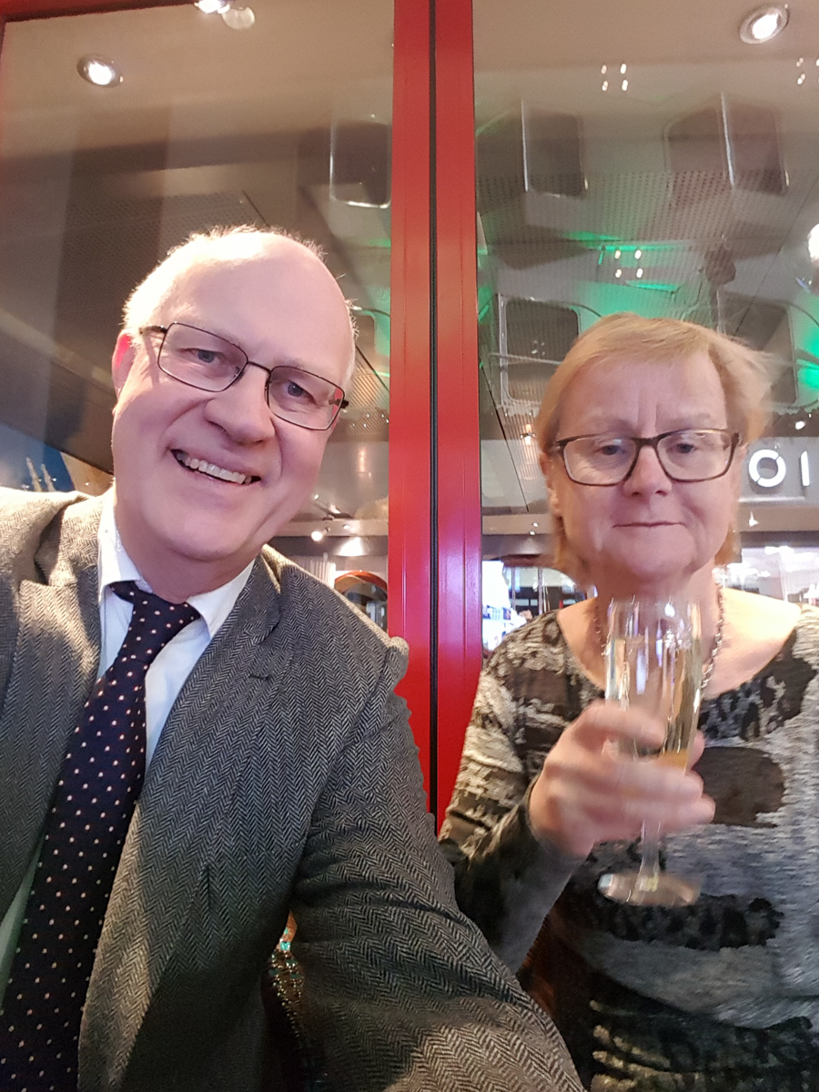 Rolf och Pia åker till Helsingfors med Silja Symphony