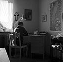 6304 Rolf läser läxor