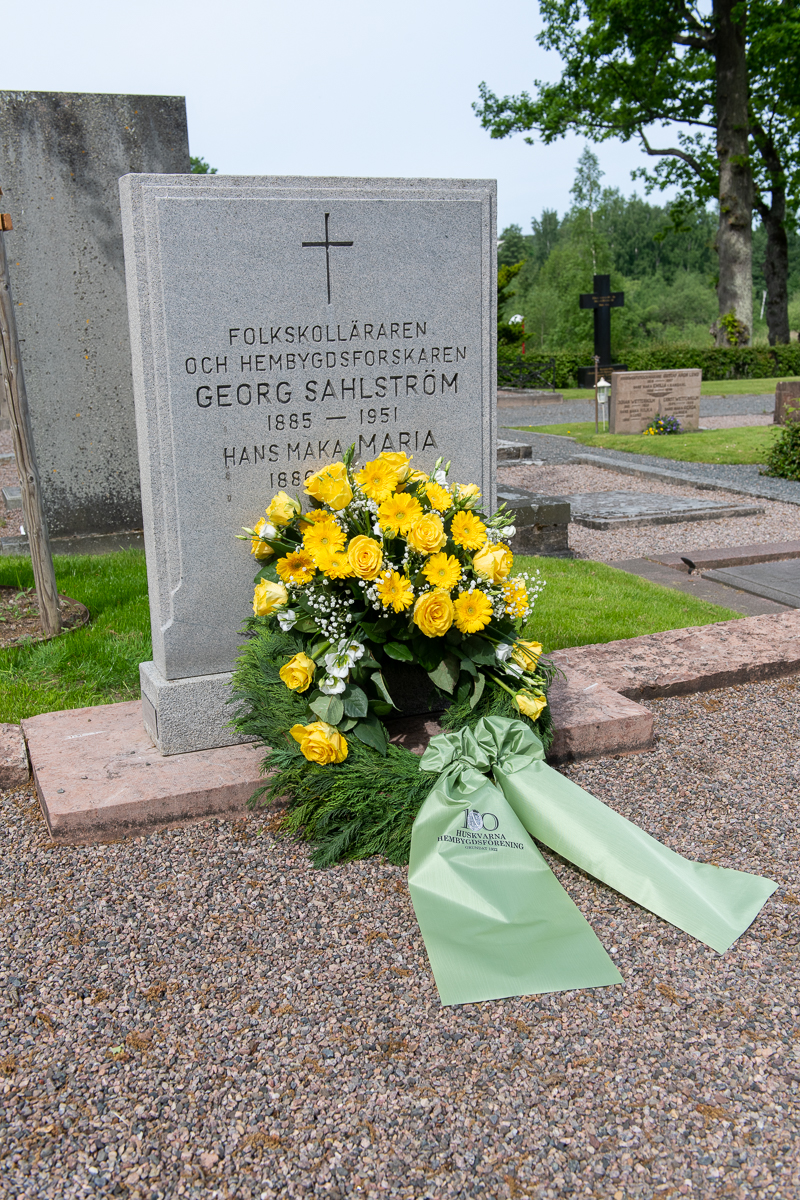 Kransnedläggning vid Georg Sahlströms grav