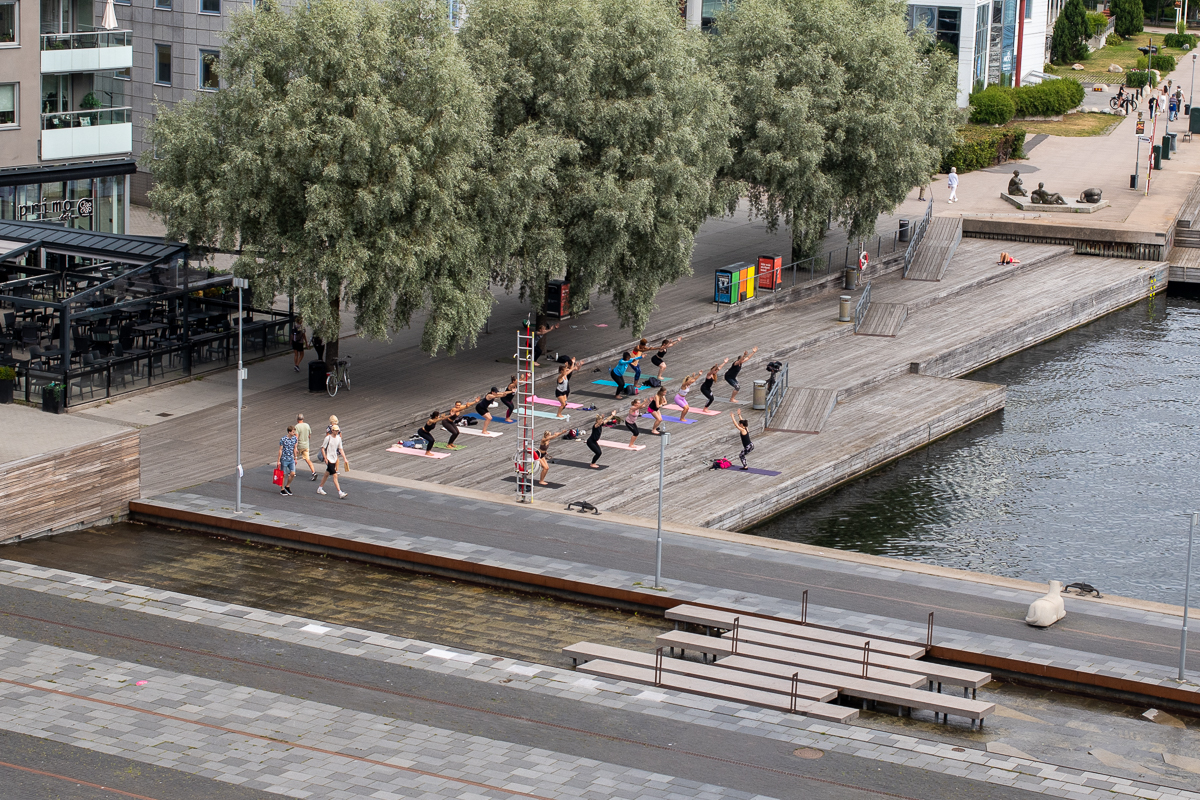 Yoga på torget