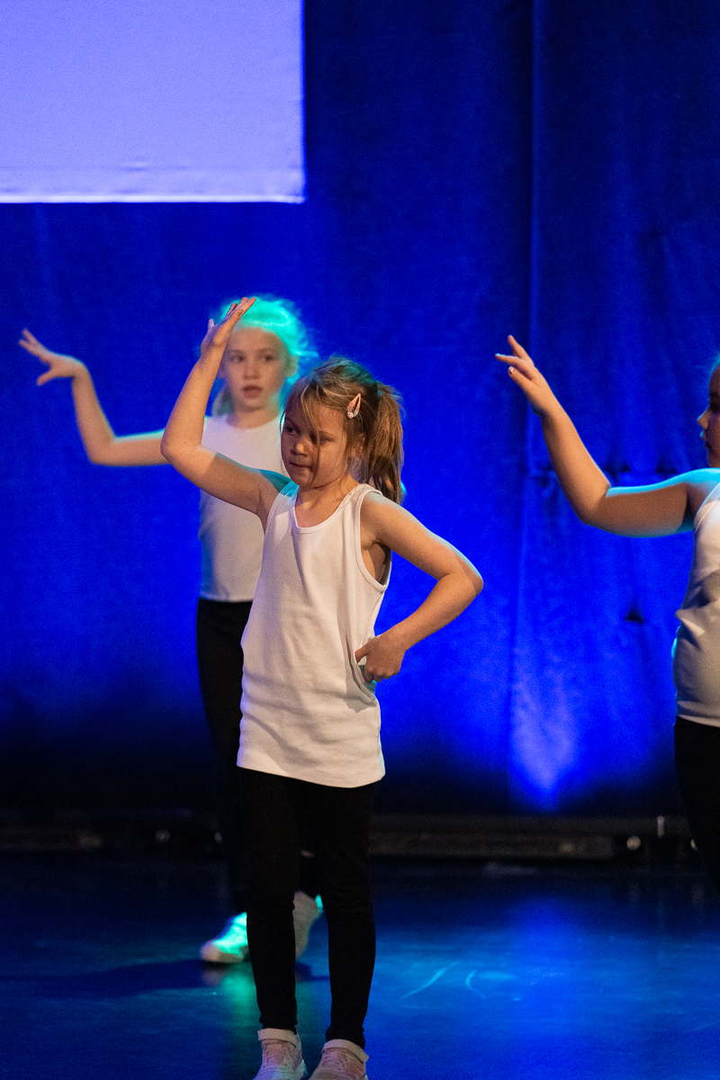 Dansuppvisning på Gröndalsskolan i Nynäshamn