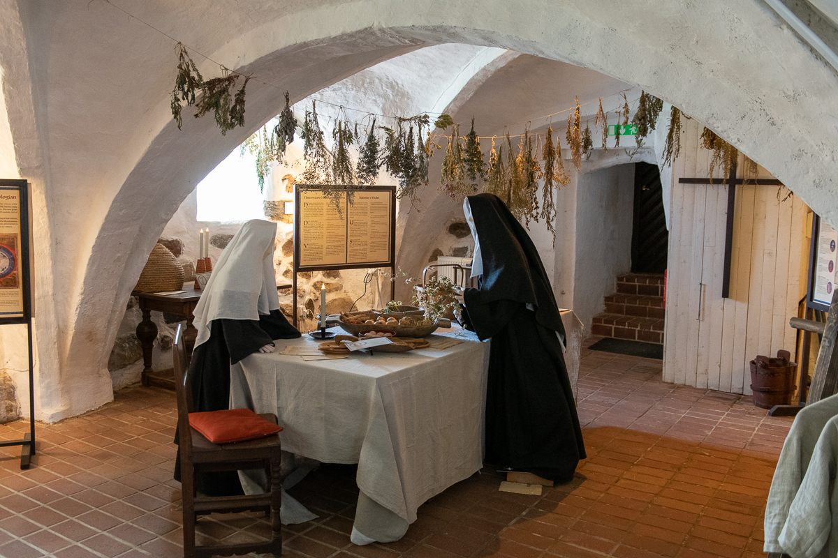 Hos nunnorna i klostervalven