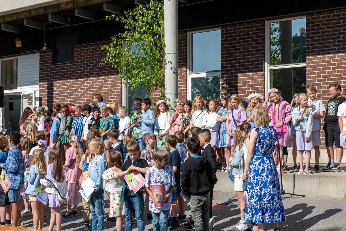 Sagas skolavslutning, klass 2 Viaskolan