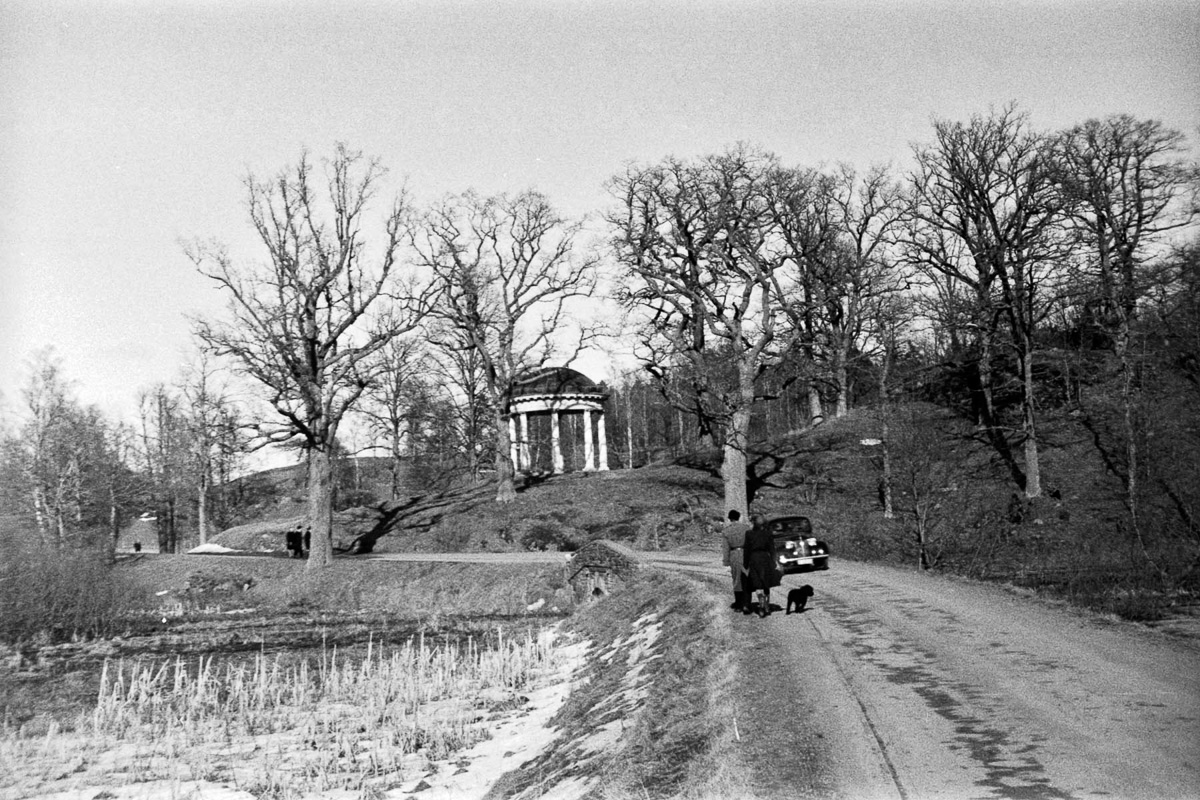 Vid templet i Åtvidaberg, maj 1946