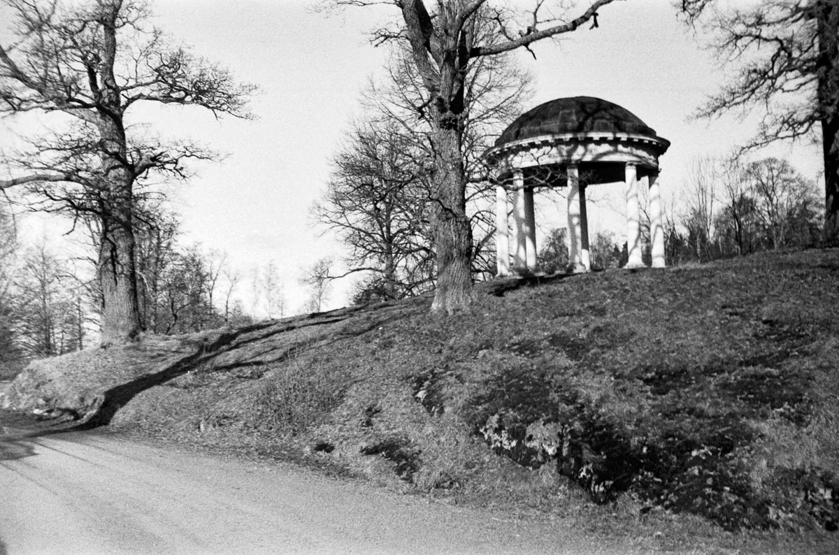 Vid templet i Åtvidaberg, maj 1946