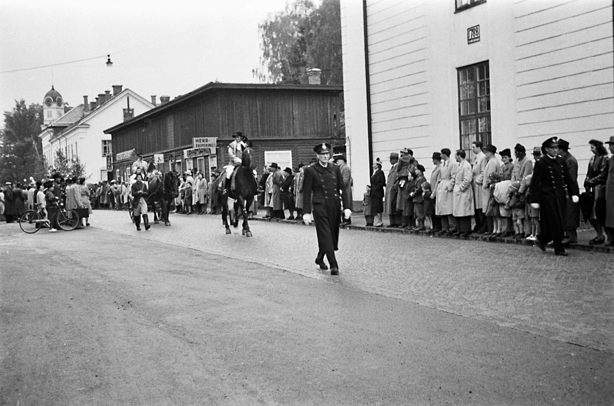 Parad i Åtvidabrg, 1948