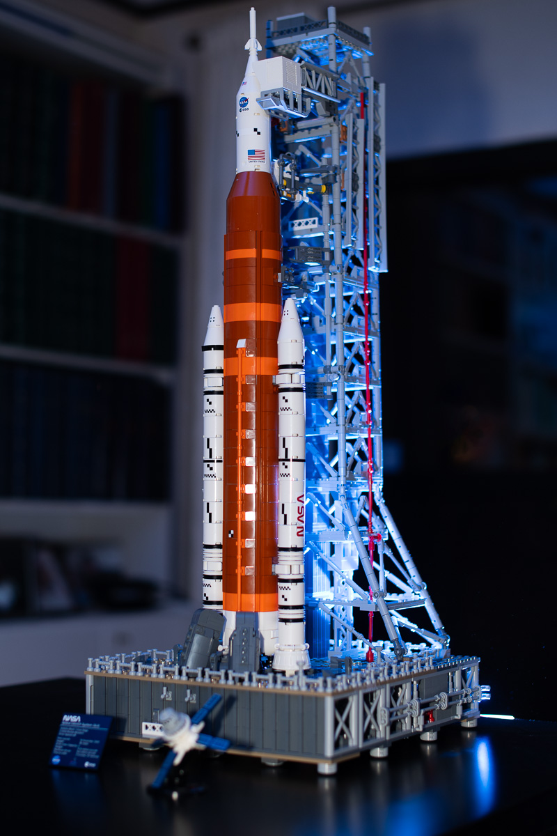 Lego-modellen av Space Launch System (SLS)